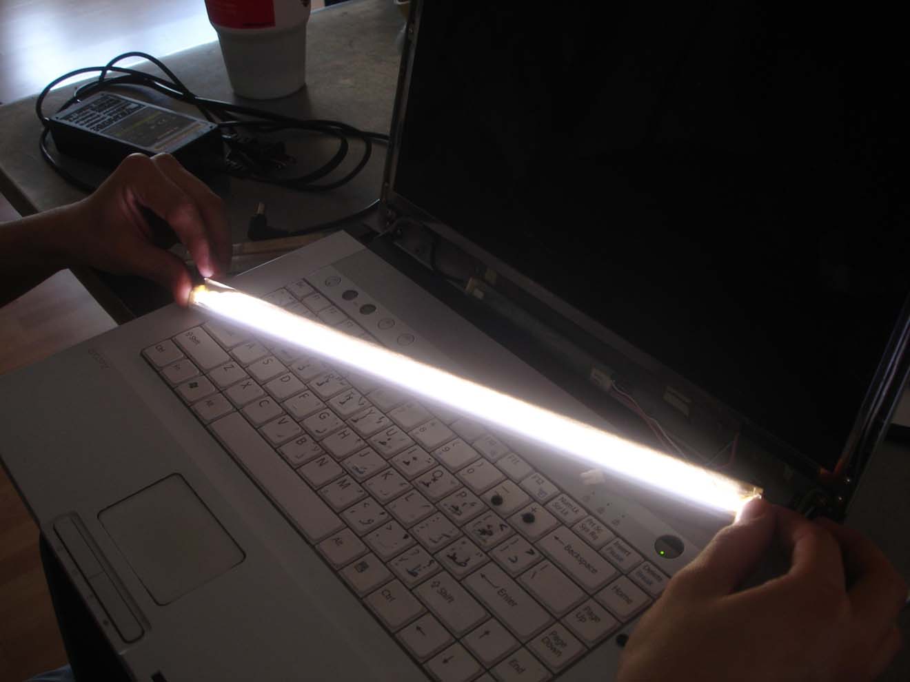 Замена и ремонт подсветки экрана ноутбука в Салавате