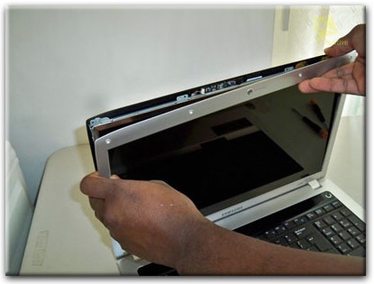 Замена экрана ноутбука Samsung в Салавате